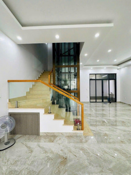 Duy nhất Shop Vin Marina 126m2, có thang máy, 2 mặt tiền, chỉ 9.5 tỷ