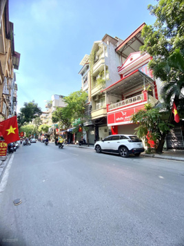 Bán nhà mặt phố Thuỵ Khuê, Tây Hồ. Vỉa hè rộng, kinh doanh sầm uất, 45m2, 5 tầng mới, giá 14.5 tỷ