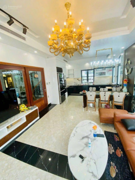 Đơn lập 216m2 duy nhất VIP, thang máy, hoàn thiện tâm huyết, thiết kế hiện đại