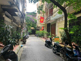 Chính chủ bán SN 81 ngõ 112 Ngọc Khánh - nhà đẹp mặt ngõ KD - ô tô - 2 mặt thoáng - phân lô 7 ngủ