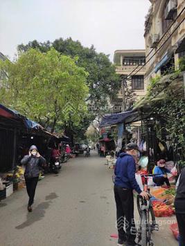 Chính chủ cần bán gấp - siêu hiếm Trần Quốc Hoàn, Cầu Giấy - mua giá nhà ngõ được nhà mặt đường
