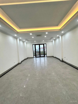 Cần bán nhà 2 mặt ngõ phố Võng Thị - Lạc Long Quân, Quận Tây Hồ, DT 115m2 x 5T, MT 6,6 m, ôtô tránh