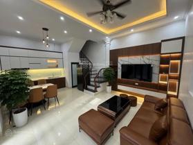 Bán nhà 8,6 tỷ VND, đường Đội Cấn, 55m2, 3 phòng ngủ