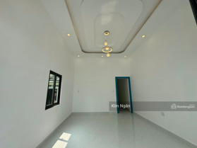 Bán nhà 98m2 thị trấn Cần Giuộc, cách QL50 chỉ 50m, nhà mới xây 2PN, 2WC, sân rộng để ô tô