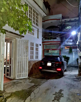 Cắt lỗ 3 tỷ bán gấp 4 tầng 2 mặt hẻm xe hơi - Nguyễn Văn Đậu - ngay cổng DH Văn Lang: LH 0966 707 375