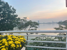 Bán nhà 2 tầng ngõ 35 Đặng Thai Mai DT 79m2 MT 6m giá 22 tỷ