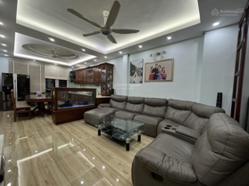 BÁN NHÀ PHÚC XÁ BA ĐÌNH NHÀ 5 TẦNG GARA OTO KINH DOANH VỈA HÈ ĐẸP NGÕ OTO TRÁNH VỊ TRÍ SIÊU ĐẸP