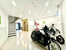 Đầu tư thấp,doanh thu 60tr/th.minh khai 14 phòng khép kín full đồ oto tránh,ngõ thông-72m+6 tầng