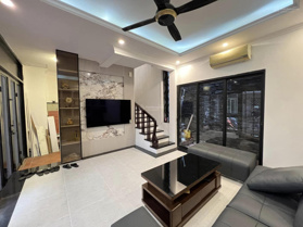 Hoa Hậu Phố Cổ Duy nhất tại Nguyễn Khắc Nhu, Ba Đình, 35m, 5 tầng, 10m ra phố, phân lô, nhà đẹp.