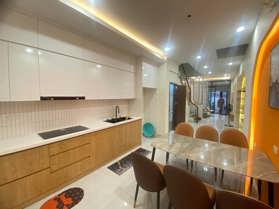 NGAY NGÃ TƯ SỞ- DIỆN TÍCH RỘNG- NHÀ MỚI ĐẸP FULL NỘI THẤT- BẠT NGÀN TIỆN ÍCH - GIÁ ĐẦU TƯ