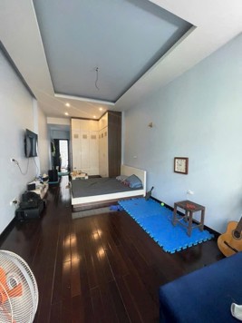 Nhà Lạc Long Quân 96m2 x mặt tiền khủng 9m - 2 thoáng, ngõ thông 