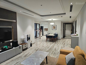 Siêu hiếm bán căn 2PN 89,8m2 tầng đẹp full nội thất cao cấp đang cho thuê 47tr/th đã có sổ hồng