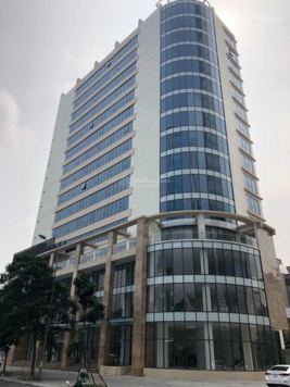 Bán tòa nhà VP Hạng A MP. Lạc Long Quân. Trung tâm Q. Tây Hồ. Sát Hồ Tây DT 300m2x10T MT 12m