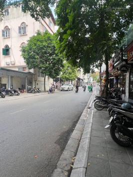 Bán nhà mặt phố Tô Ngọc Vân, vị trí đẹp nhất phố, 169m2, mặt tiền 8,6m, 2 thoáng, 84,5 tỷ