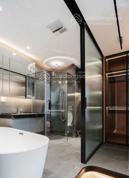 Bán nhà mặt phố trung tâm Thụy Khuê, view Hồ Tây, 7 tầng có hầm thang máy