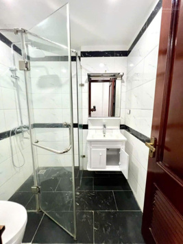 Nhà đẹp ngõ thẳng tắp ngay trung tâm Ba Đình ngay phố Đội Cấn, DT 48m2, nhỉnh 10 tỷ, LH 0986 619 395