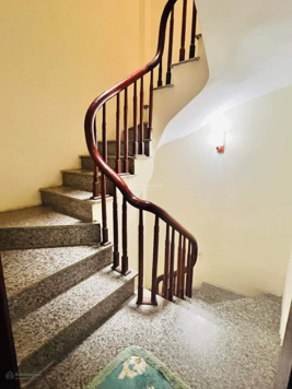 Giáp Ngoại giao Đoàn - Xuân La - Tây Hồ 35m2 x 5 tầng MT 4.2m giá 6.3 tỷ - Ô tô đỗ cổng - Hiếm