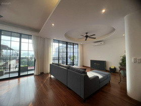 Tòa nhà cao cấp view Tây Hồ ngay Âu Cơ, DT 132m2 8 tầng, Chỉ 55 tỷ TL, liên hệ 0986 619 395