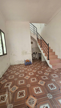 Bán nhà đường Trịnh Công Sơn DT 141m2, MT 9m, xây 2 tầng, vị trí gần hồ, ngõ rộng, giá 17,8 tỷ