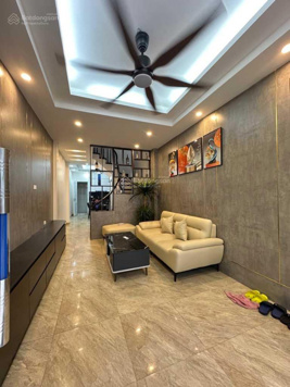 Bán Nhà Vĩnh Phúc, Ba Đình ô tô tránh 40m2x5 tầng 6pn. Gần bãi ô tô, ở sướng, kinh doanh đỉnh