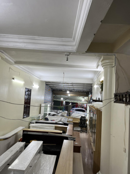 Bán nhà mặt phố La Thành, diện tích 110m2, mặt tiền 4,8m, vị trí trung tâm