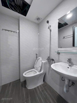 Cực hiếm! Nhỉnh 7 tỷ có ngay CHDV Phú Đô. Dòng tiền 40tr/th. 15m ra đường ô tô. 38m2*6t, 9pn kk