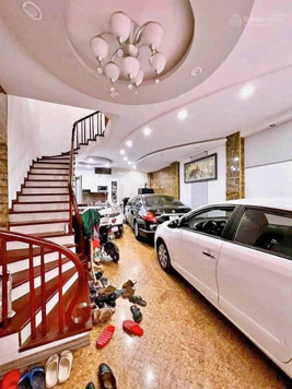 (Sát mặt phố, ô tô, mặt ngõ) bán gấp nhà Huỳnh Thúc Kháng, Đống Đa, 55m2, 5T, MT 5m