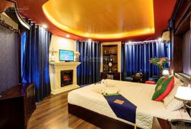 Bán khách sạn 3 sao 3 mặt tiền 8 tầng có 27 phòng nghỉ dưỡng trung tâm thị xã SaPa