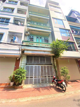 (Mặt ngõ, ô tô, kinh doanh) Nhà Nguyên Hồng, Đống Đa, 52m, mặt tiền 4,1m
