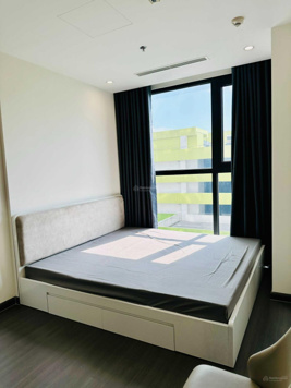 Chính chủ bán căn 1N+ tòa GS1 tầng trung view đẹp, NT full, BC hướng ĐB, DT 42,8m2. Giá 2,6 tỷ nét
