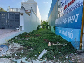 Cần bán gấp đất MT Mậu Thân 2, Phường 3, Vĩnh Long, 100m2 gần ĐH Xây Dựng Miền Tây SHR