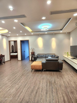 Bán nhà phân lô ngõ 18 Nguyên Hồng Đống Đa 86m2 mặt tiền 7,2m 5 tầng rất đẹp