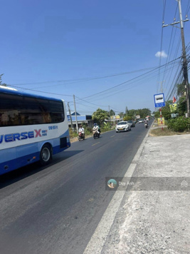 Kẹt vốn bán nhanh lô đất đối diện KCN Long Đức, đường Hồ Thị Nhâm, TP. Trà Vinh. 130m2/550tr, SHR