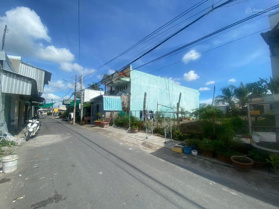 Cần tiền bán gấp lô đất 120m2 gần trường THPT Sóc Trăng đường Trần Hưng Đạo, P10. Giá chỉ 750tr SHR