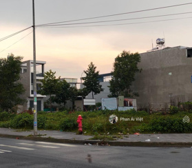 Sang nhượng lô đất, Lý Thường Kiệt, Tp. Sóc Trăng, gần chợ Sóc Trăng, 100m2, SHR, Đất thổ cư 100%