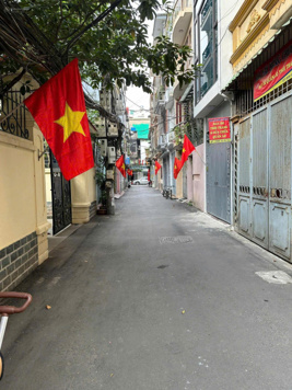 Bán đất giá ngất! Nguyễn Ngọc Nại - ngõ ô tô tránh - giá đầu tư - 70m2 - 16 tỷ
