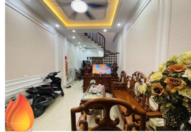 Thật 100%. Bán nhà đường Giải Phóng, 1 nhà ra phố, ô tô kinh doanh, DT 48m2, 4T, MT 4m, hơn 9 tỷ