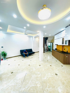 Phố Khâm Thiên, 42m2*5Ttầng, Nhà Xây Mới Tinh, Full Nội Thất 8 Phòng , 3 Mặt Thoáng, Chỉ 6.5 Tỷ