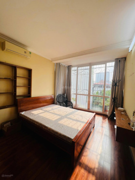 Bán tập thể Nguyễn Chí Thanh, Đống Đa, 70 m2 (40m2 sổ), 3 thoáng, 2 ngủ, 3.55tỷ