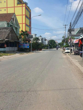 Cần vốn gấp bán nhanh đất! 100m2, chỉ 700tr gần ĐH Trà Vinh (khu IV), đường 30/4, xã Long Đức