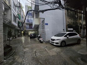 Chính chủ cần tiền bán gấp nhà đẹp đường Láng 48m2 nhà 5T giá 12,09tỷ o tô 7chỗ đỗ cửa