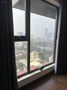 Nhượng căn góc vip 136m2 view hồ ban công quanh nhà mặt đường Láng Hạ