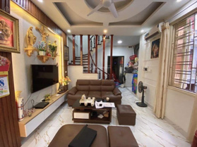 Chủ cần tiền giảm chào 300 tr. Bán nhà đường Láng, 37m2 6T, MT 8m, giá 8,39 tỷ, Đống Đa. 0971 685 580