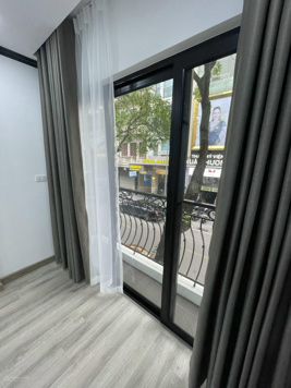 Bán nhà mặt phố Trường Chinh, vị trí đắc địa, 5 tầng xây mới, DT 30m2, sổ đỏ, 12,6 tỷ, 0903 280 064
