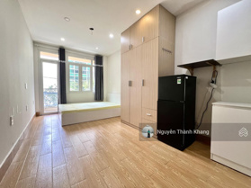 Căn Hộ studio bancol, thiết kế hiện đại, máy giặt riêng, rộng 30m2, gần Bigc Tô Hiến Thành