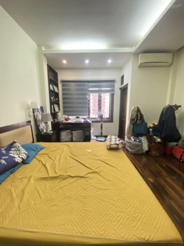 Phân lô Thái Hà vỉa hè ô tô tránh 2 mặt ngõ! Kinh doanh sầm uất, ngõ thông, ban công các tầng