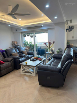 Gia đình cần bán căn hộ tầng trung 114m2 3pn cc Hà Thành Plaza sẵn sổ, giá 8tỷ bao toàn thuế phí