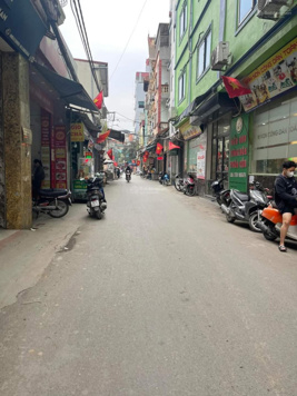 Bán nhà dòng tiền ngõ ô tô Chùa Láng, Đống Đa 90m 8 tầng MT 7m 25 tỷ