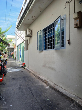 Bán nhà 2 MT NB đường số 5 phường Bình Trưng Tây Quận 2 nhà hẻm bagac Cách đường ô tô 20m giá TL