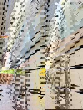 Hoài Đức _ đường trước nhà 4m - 42m - chỉ nhỉnh 6tỷ - ngõ thông - gần chợ - sát KĐT hinode - cạnh ql 32 - chủ thiện trí tặng full nội thất .  